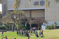 جامعة تل أبيب تلغي إبعاد 130 طالبا عربيا